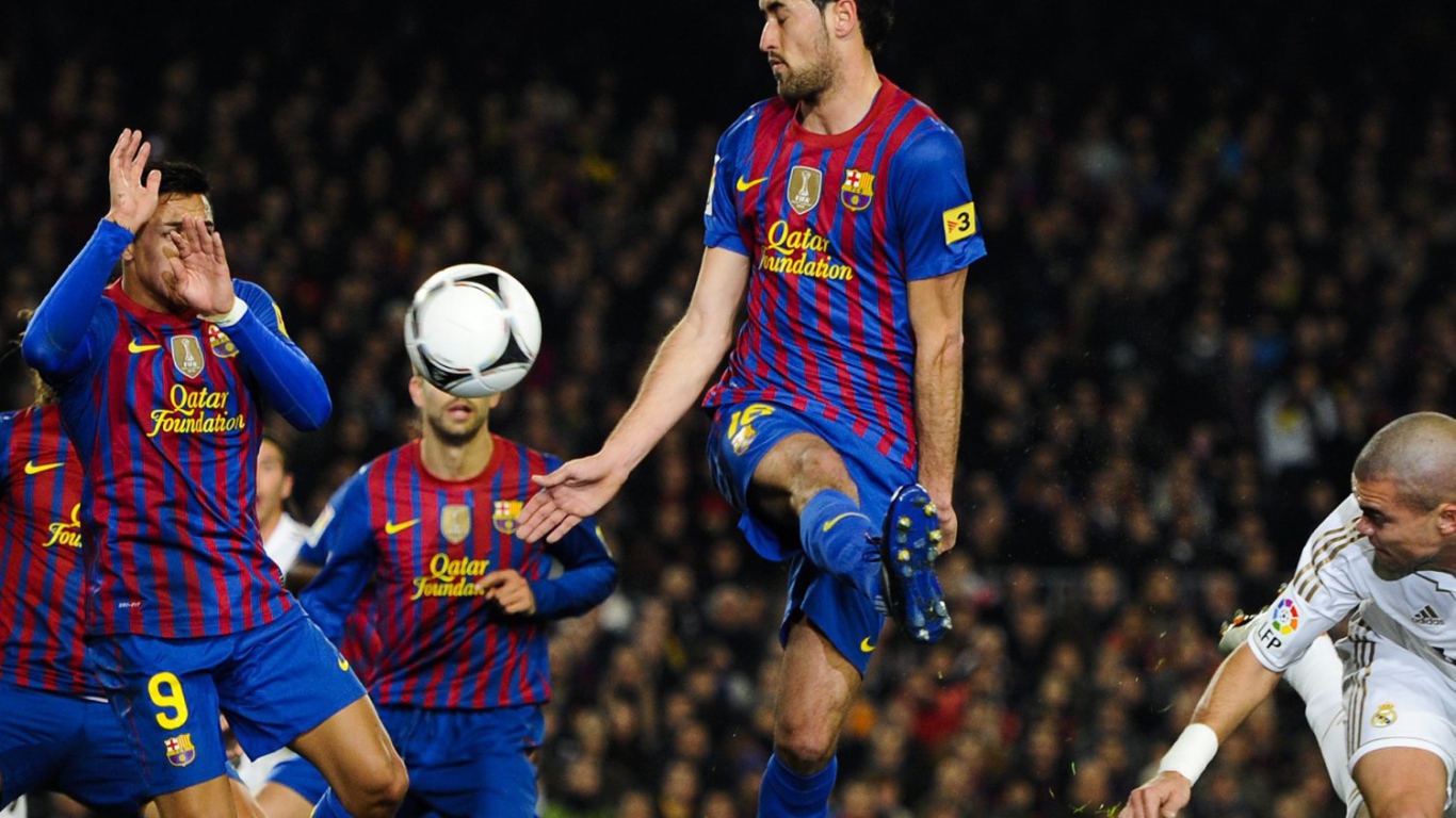 Барселона Серхио Бускетс на поле