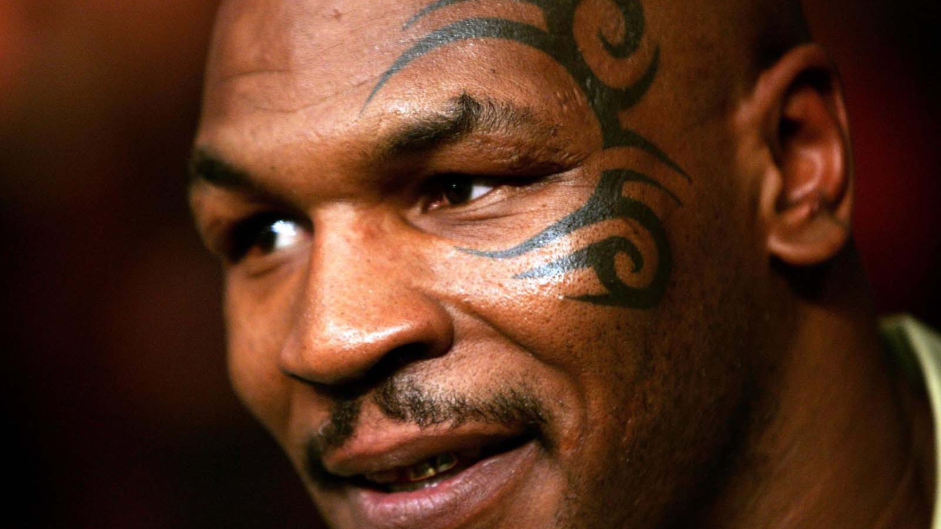Известный Майк Тайсон с татуировкой