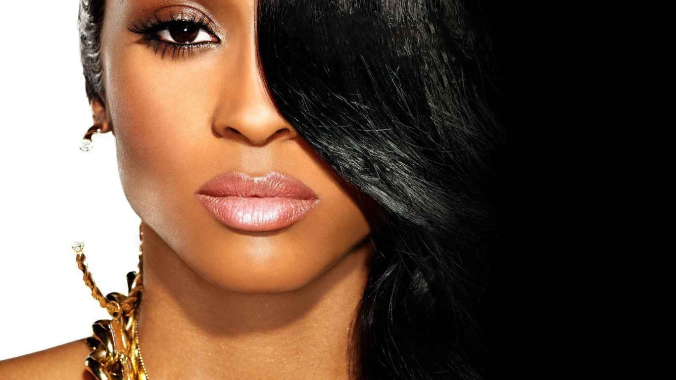 Девушка с цепочками, swag