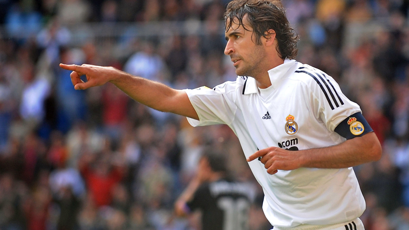  Лучший футболист Аль Садд Рауль Гонсалес