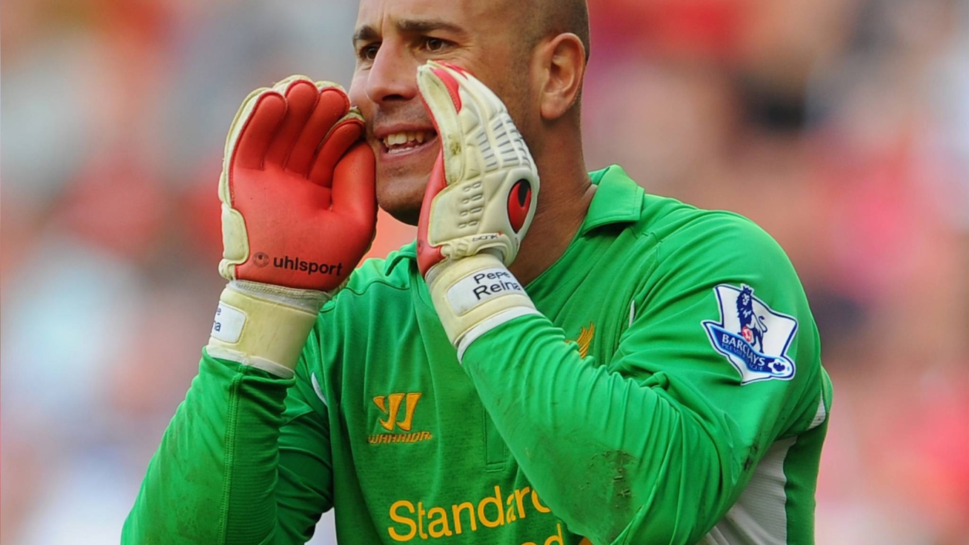 Футболист Наполи Пепе Рейна кричит