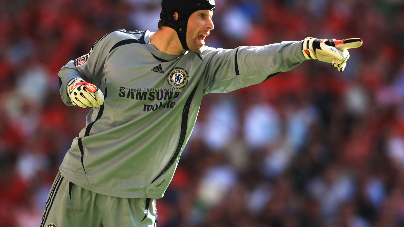 Игрок Челси Петр Чех 