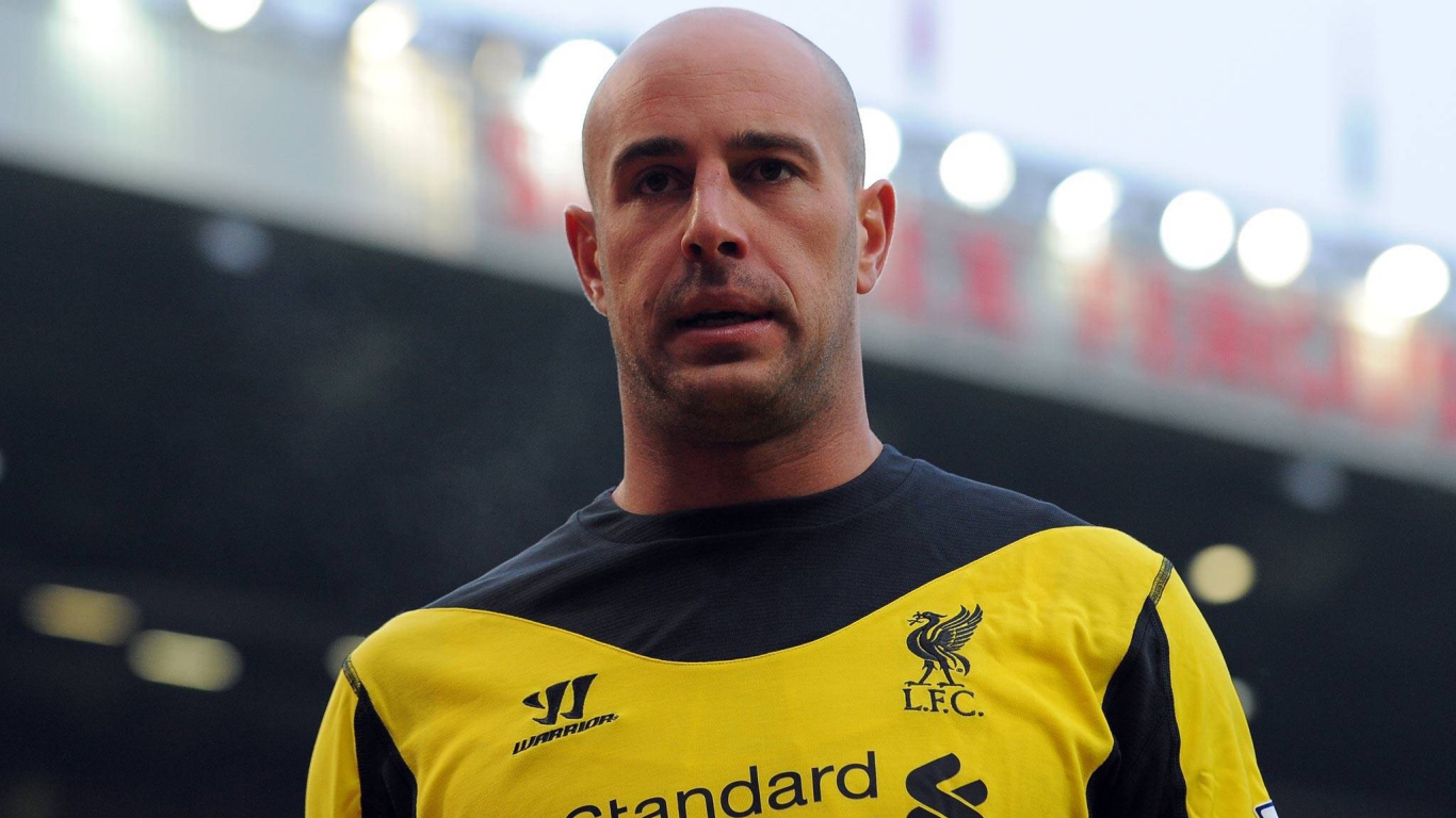 Игрок из Наполи Пепе Рейна