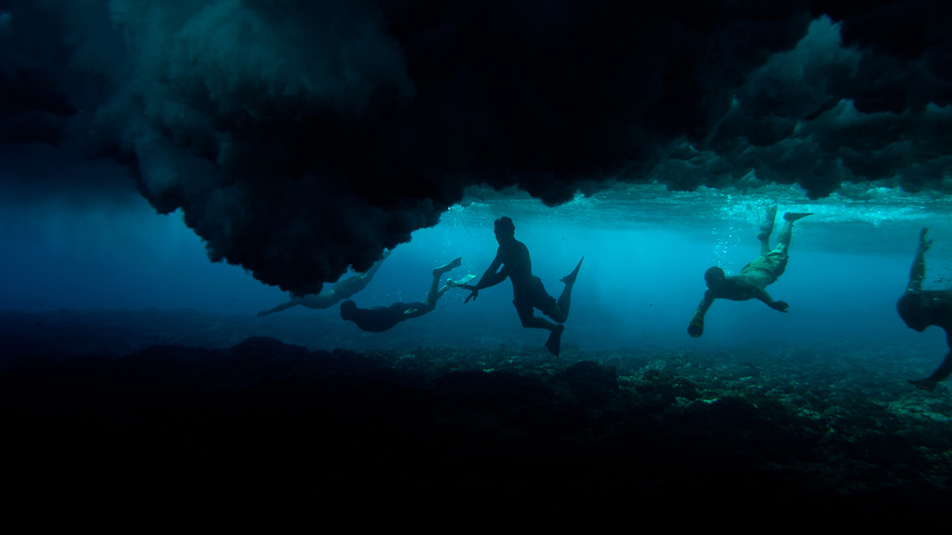Подводная фотография ныряльщиков