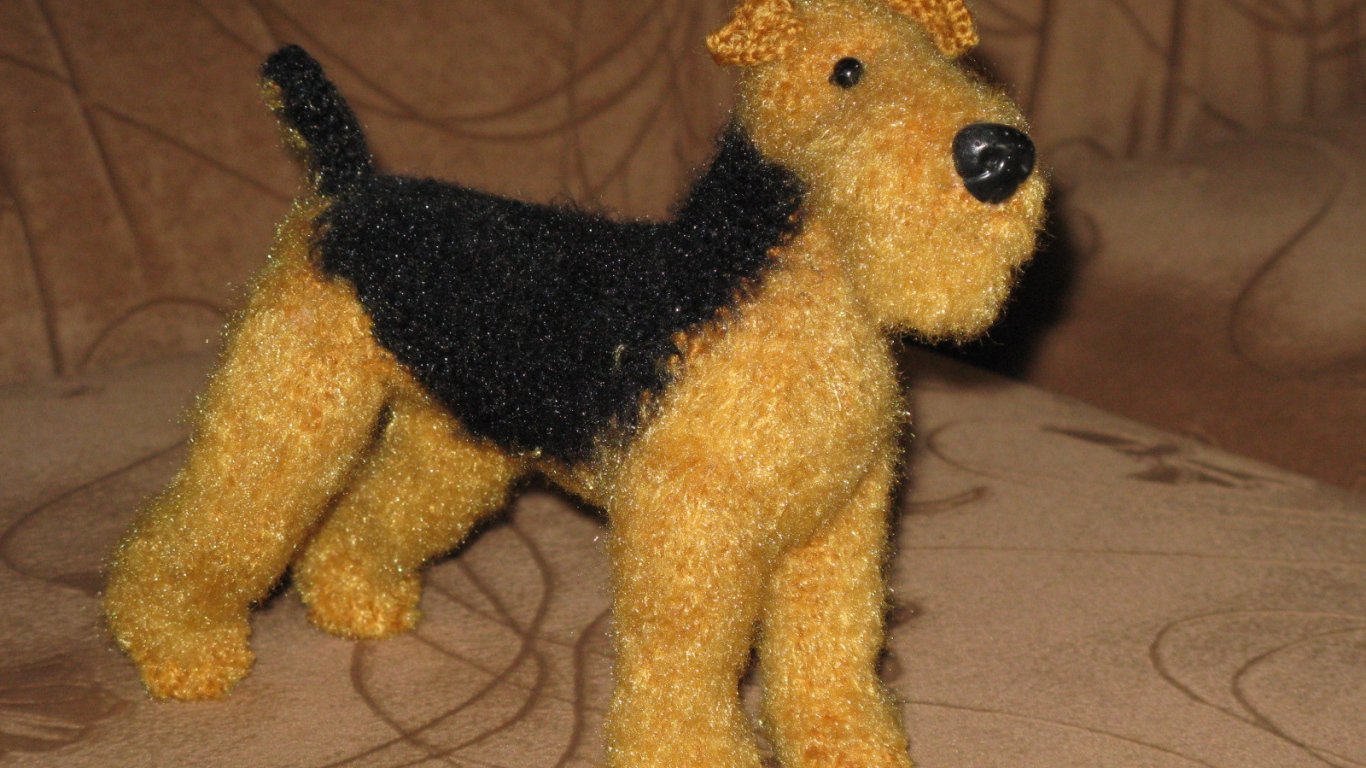 Игрушка вязаный эрдельтерьер