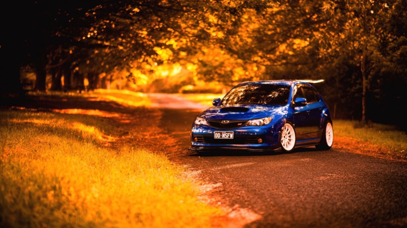 Синий Субару Импреза