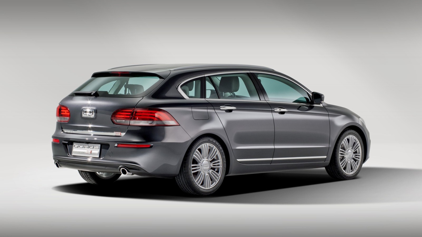 Автомобиль марки Qoros 3 2014