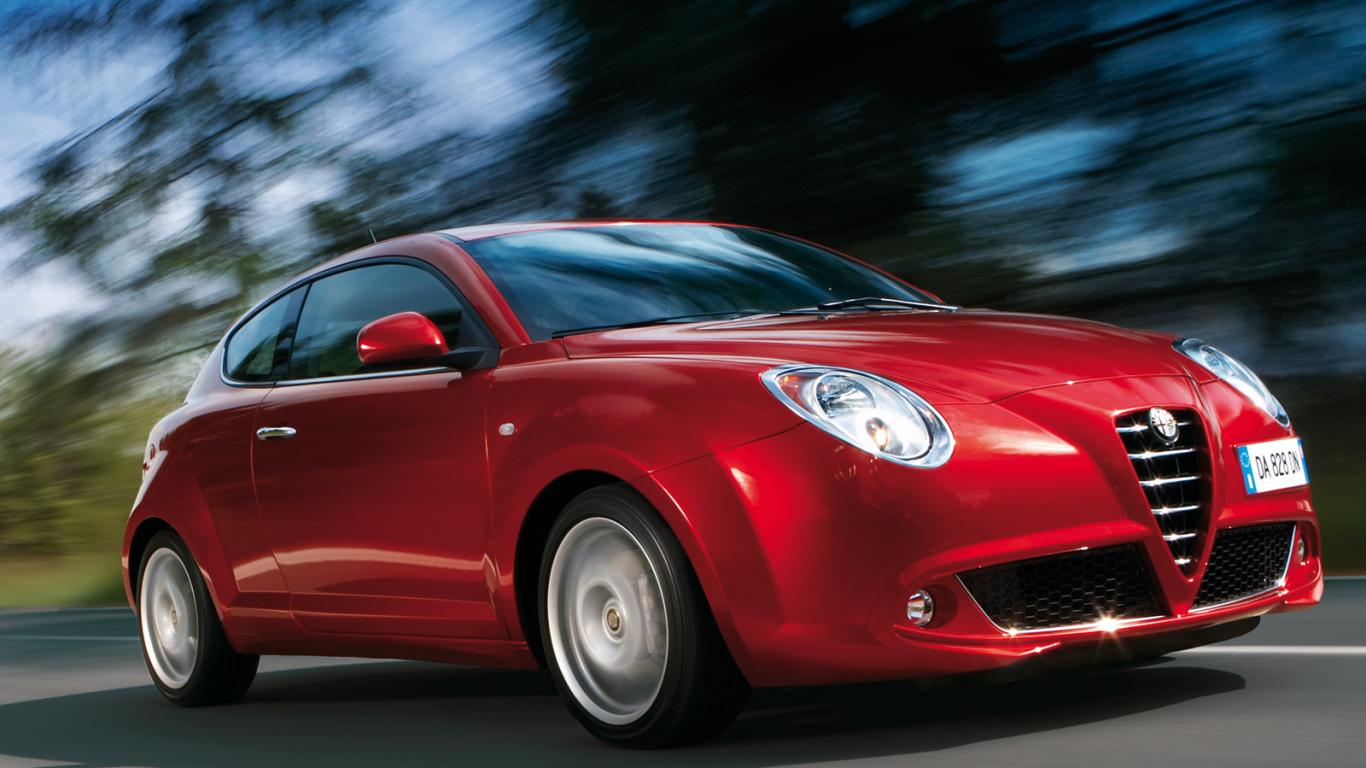Красивый автомобиль Alfa Romeo mito в Москве