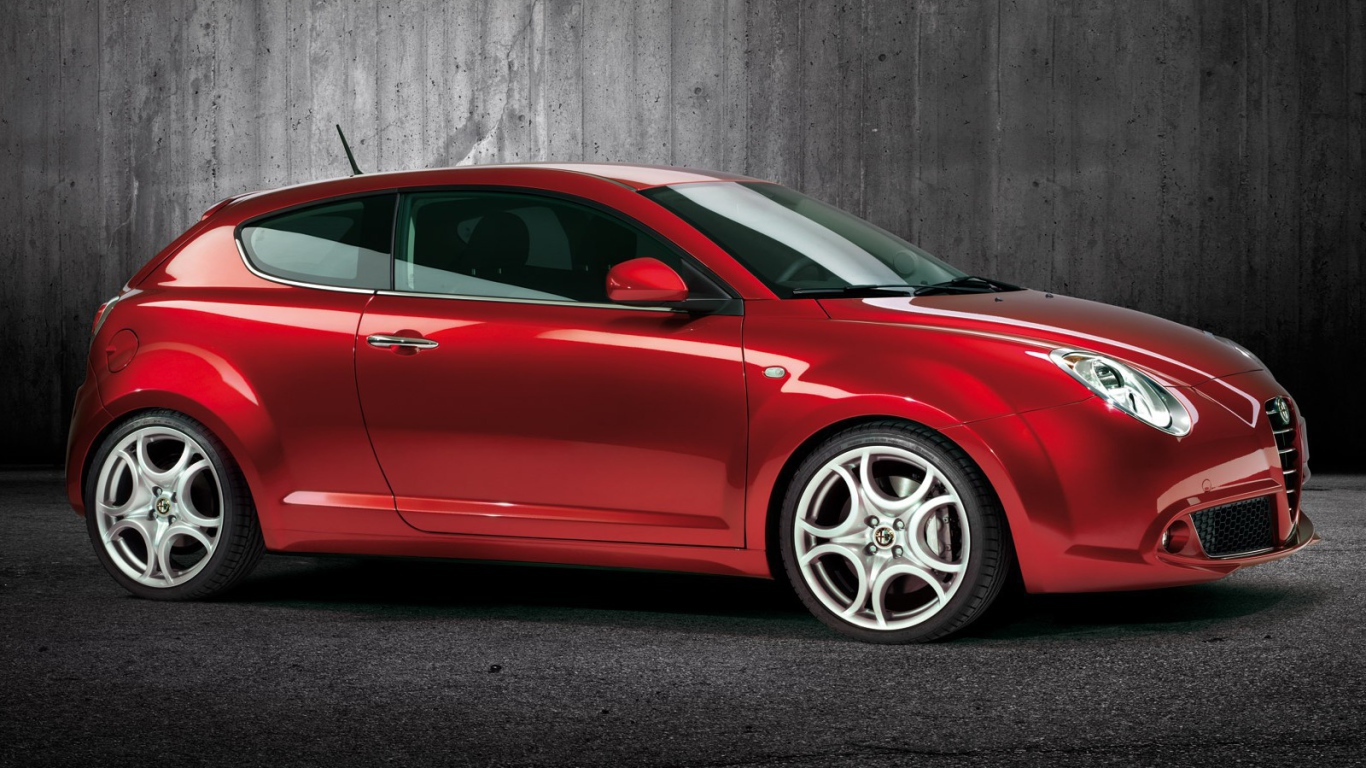 Автомобиль марки Alfa Romeo модели mito