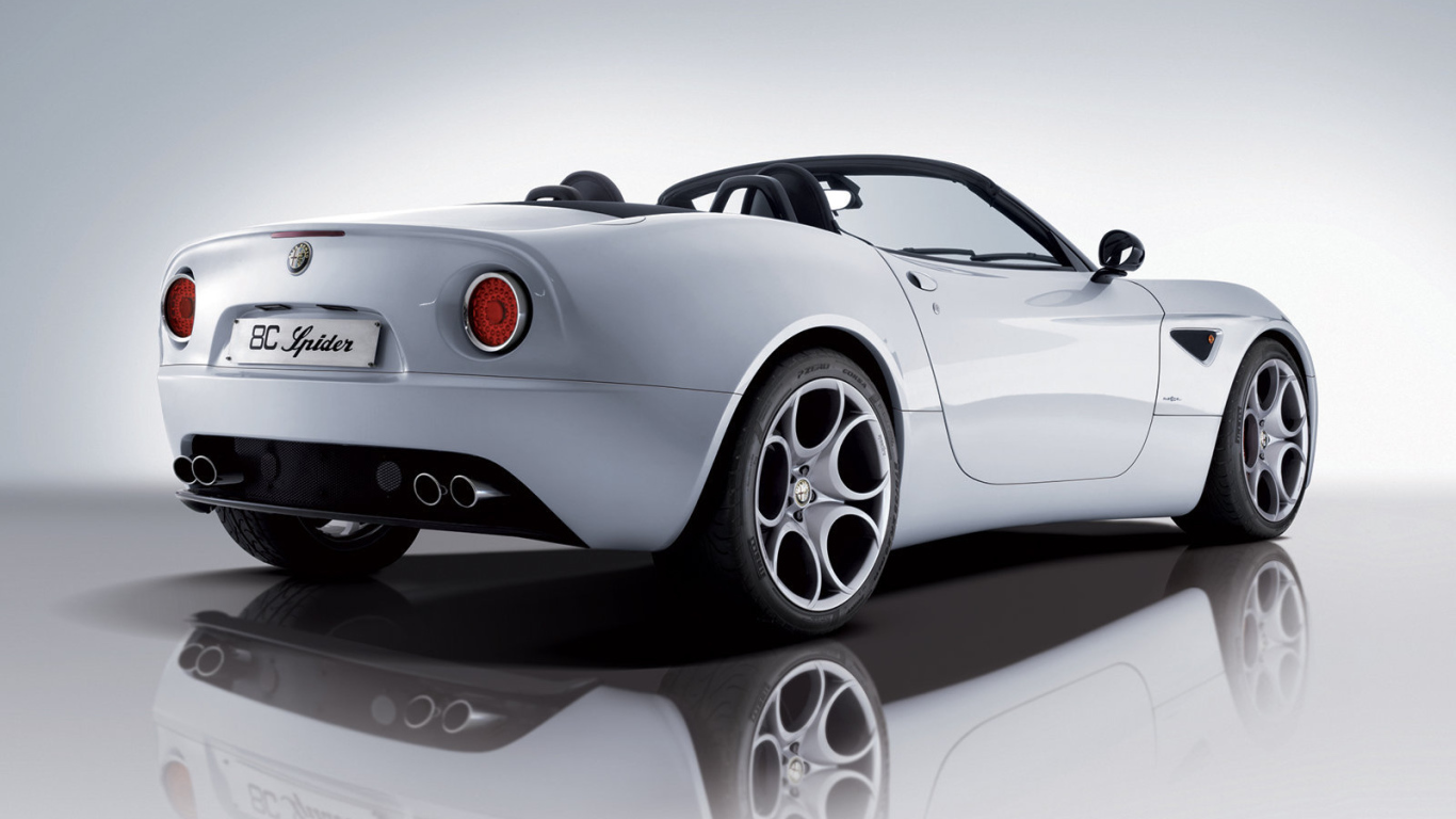 Новый автомобиль Alfa Romeo 8c spider