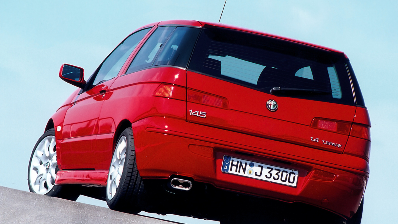 Фото автомобиля Alfa Romeo 145