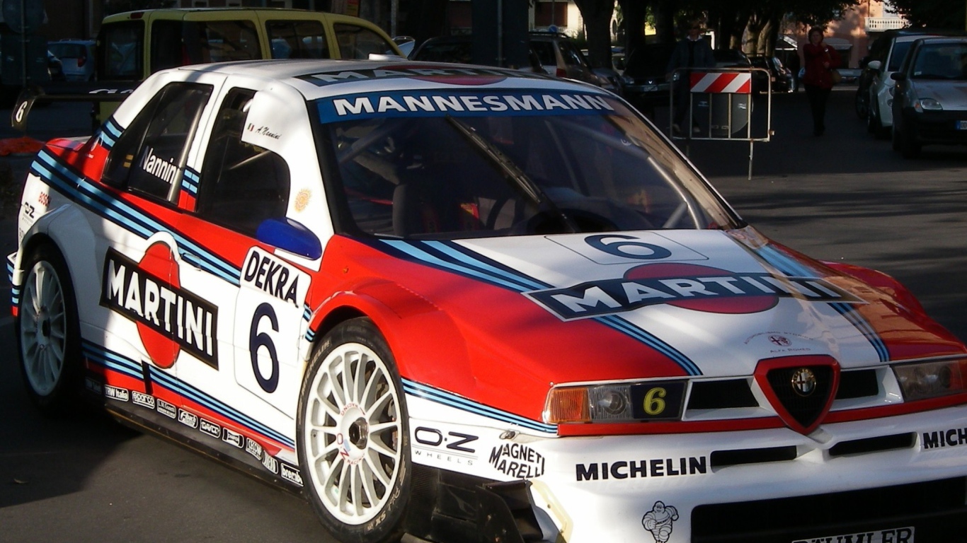 Надежный автомобиль Alfa Romeo 155