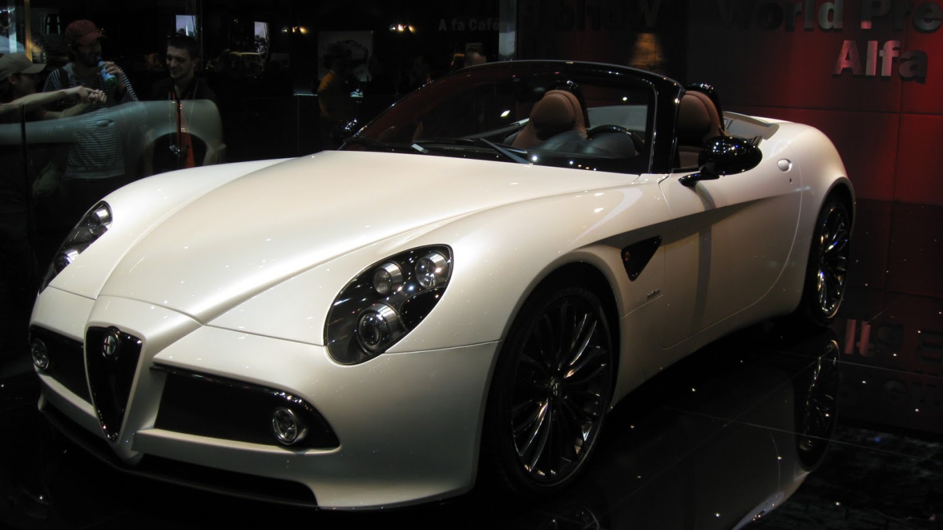 Тест драйв автомобиля Alfa Romeo 8c spider