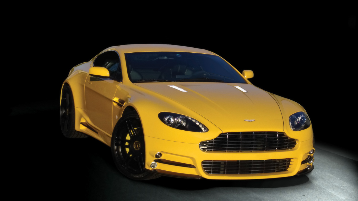 Автомобиль марки Aston Martin модели mansory