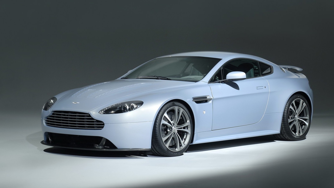 Надежная машина Aston Martin v12