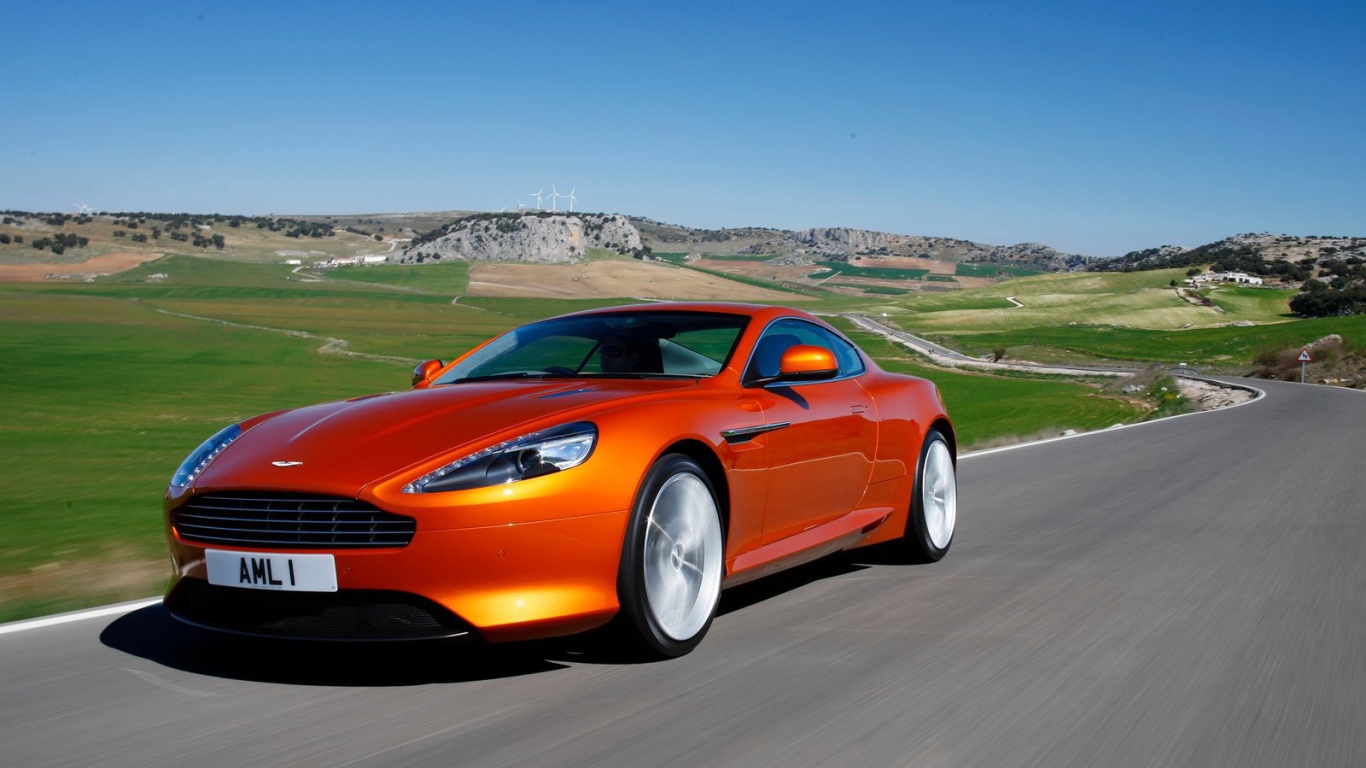 Новая машина Aston Martin virage