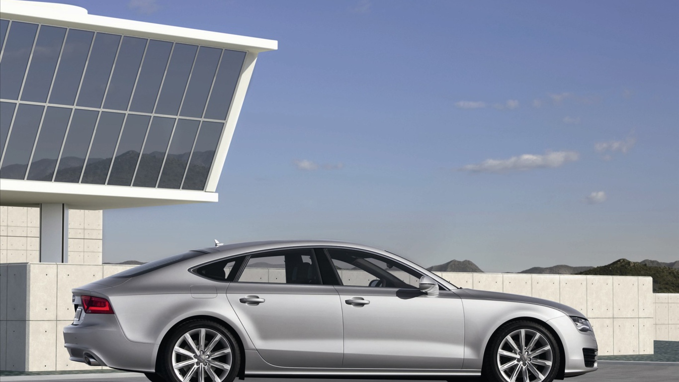 Красивый автомобиль Audi a7