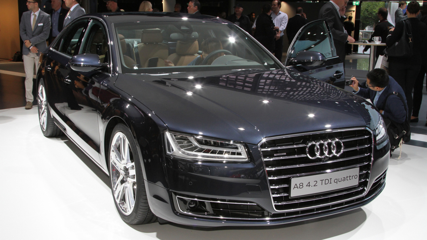 Новый автомобиль Audi A8 2014