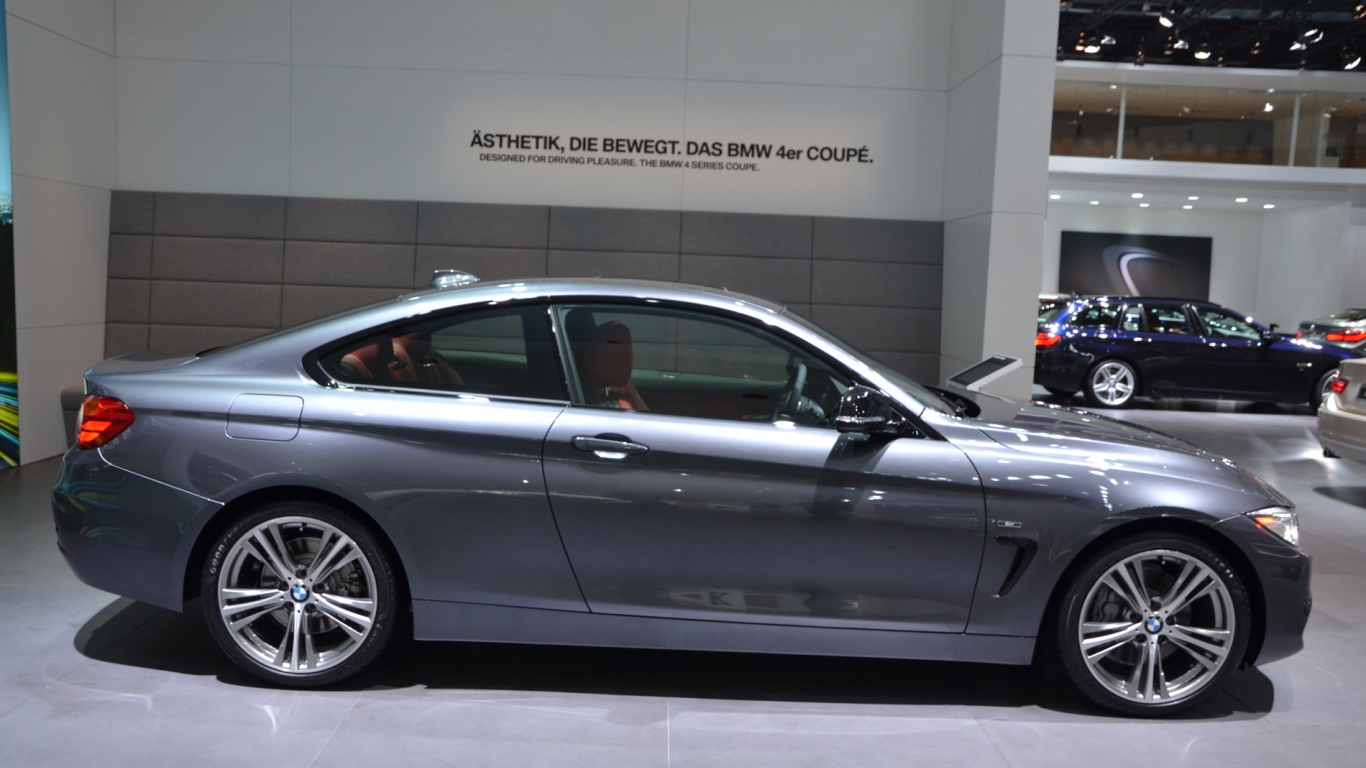 Автомобиль марки BMW модели 4-series 2014