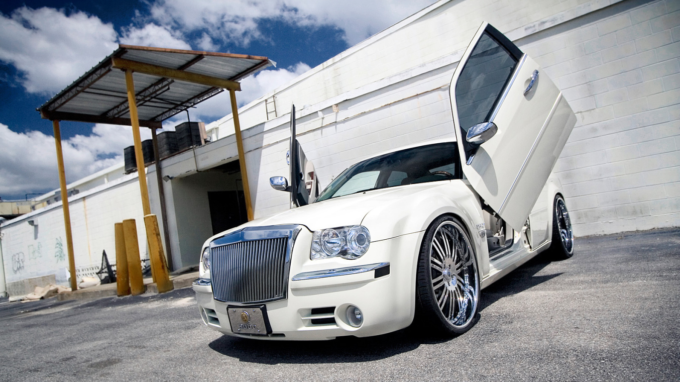 Дикий Сhrysler 300c