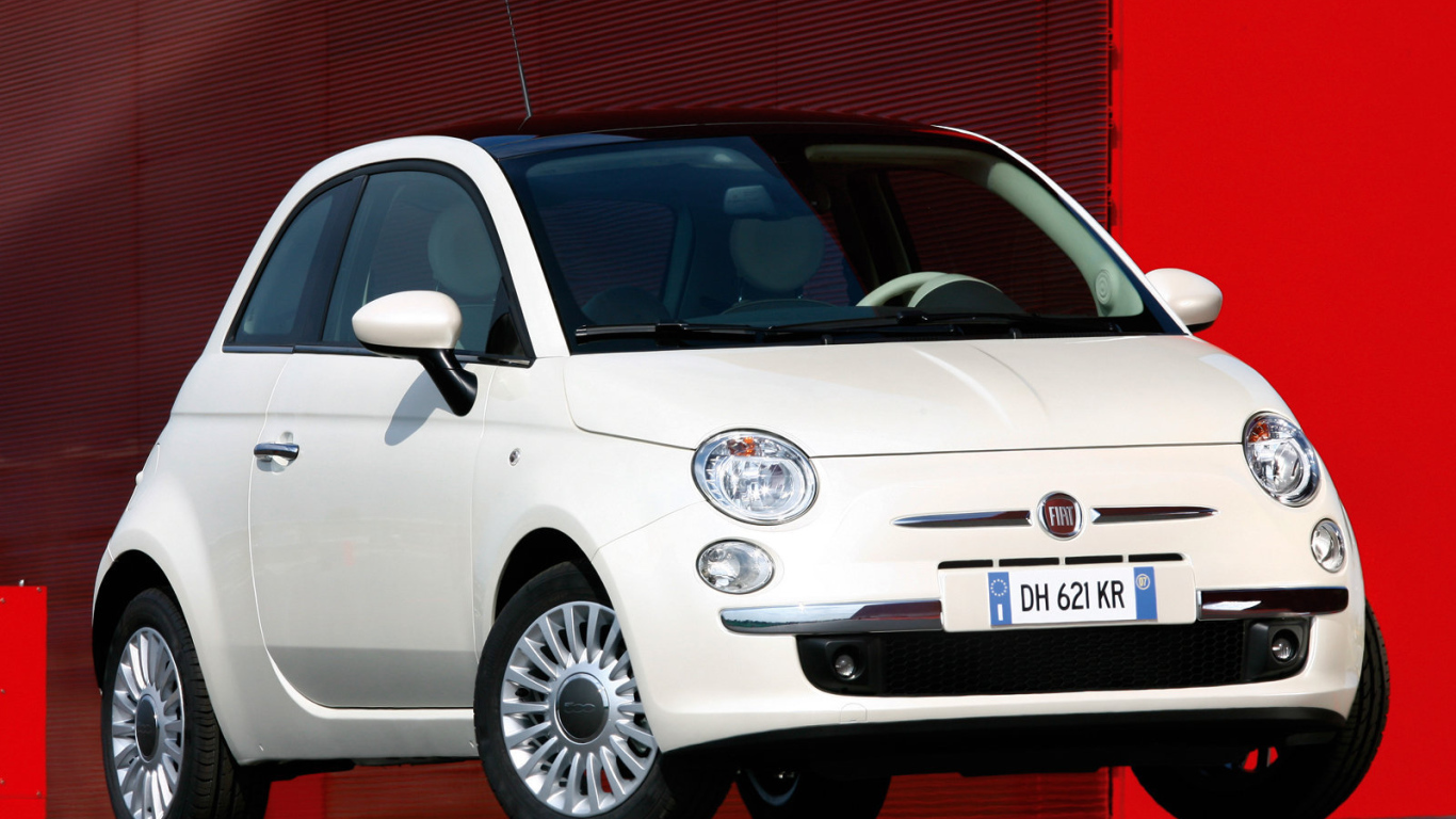 Автомобиль марки Fiat модели 500