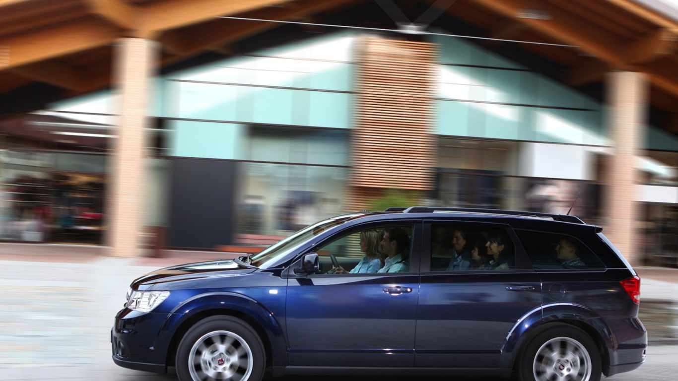 Автомобиль марки Fiat модели Freemont