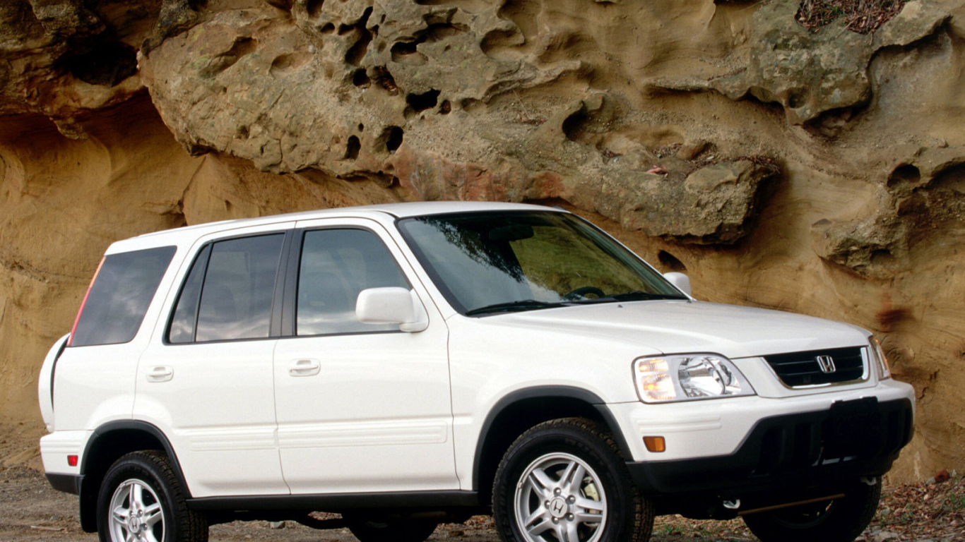 Красивый автомобиль Honda CR V в Москве