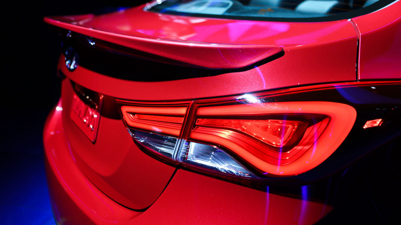 Красивый автомобиль Hyundai Elantra 2014 в Москве