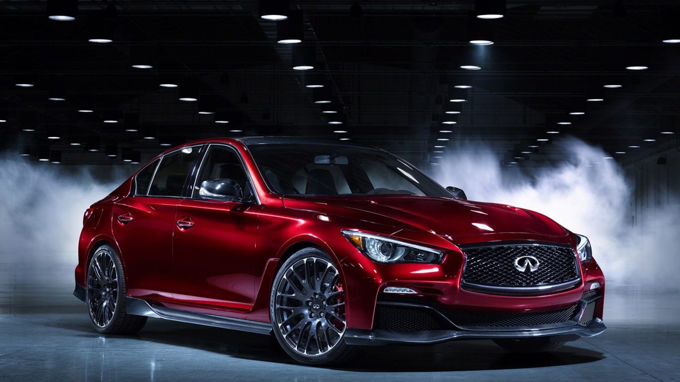 Красивый автомобиль Infiniti Q50 2014 года