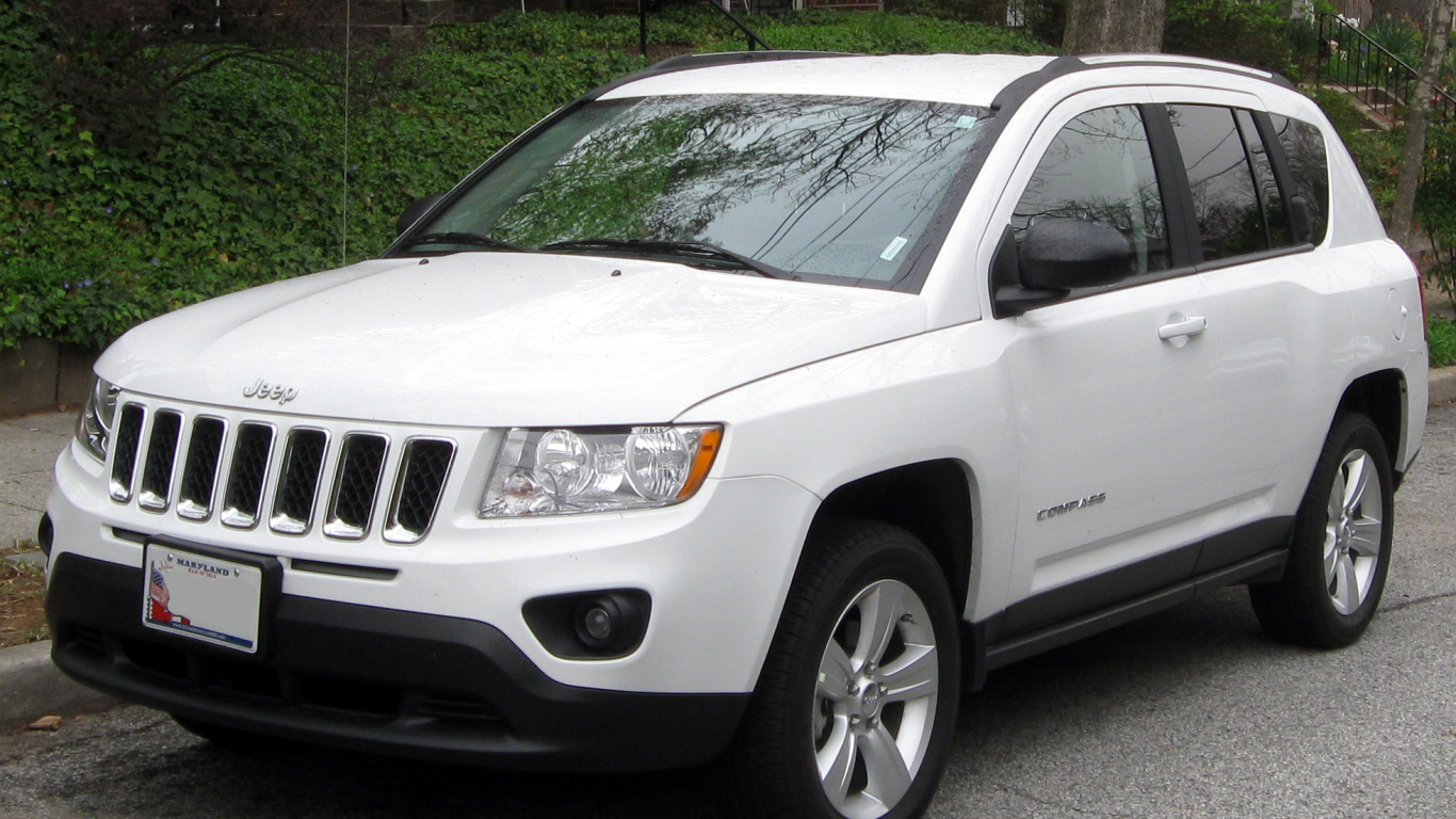 Белый Jeep Compass