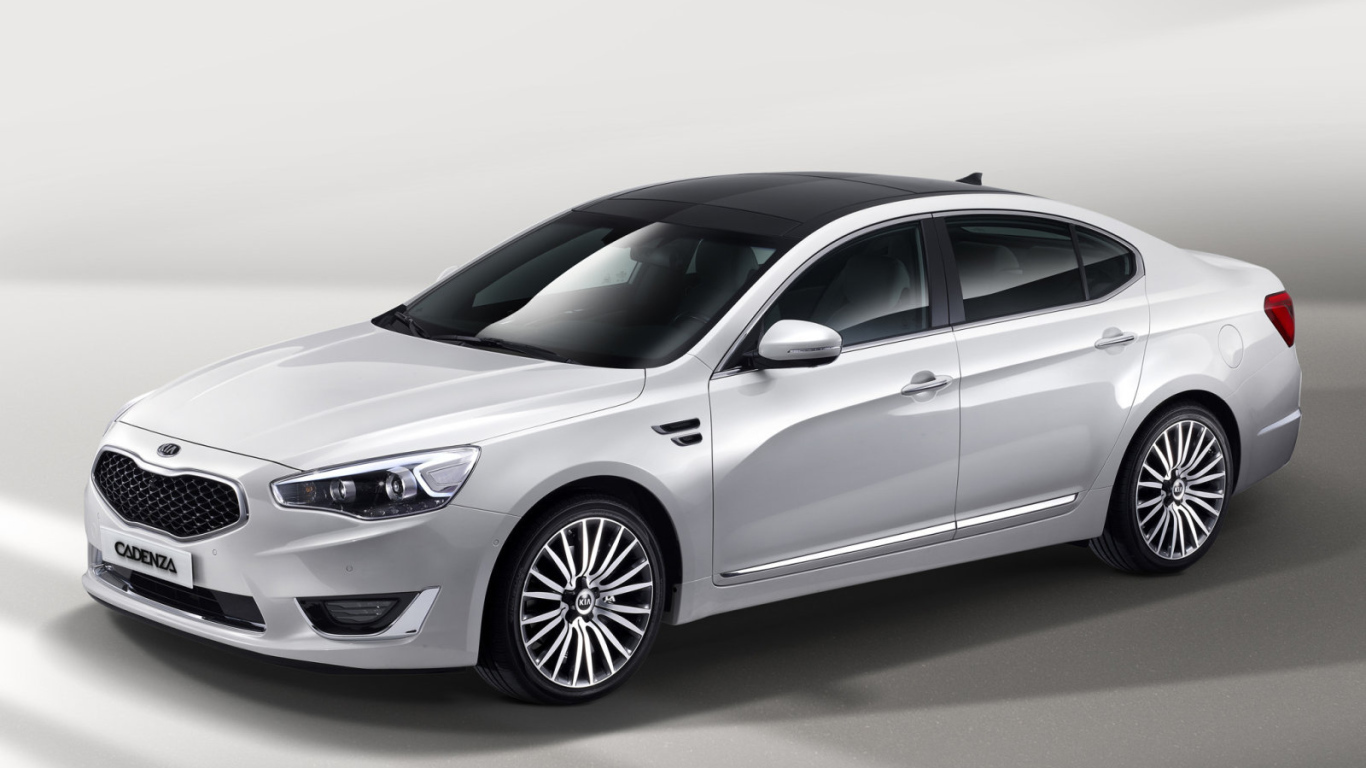 Надежный автомобиль Kia Cadenza 2014 года