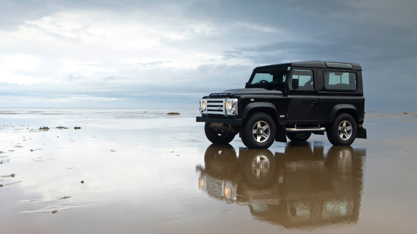 Надежный автомобиль Land Rover Defender