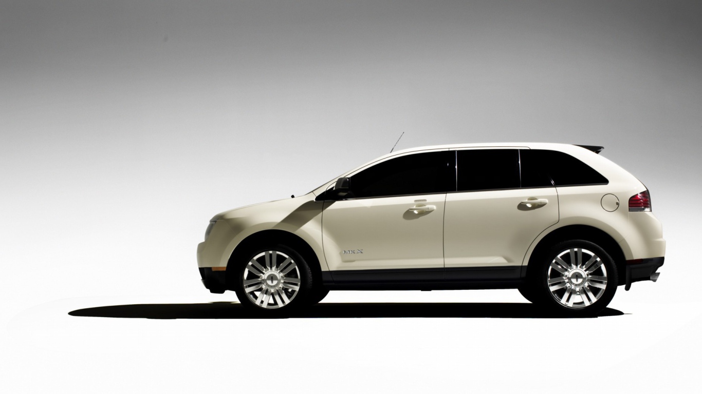 Красивый автомобиль Lincoln MKX в Москве