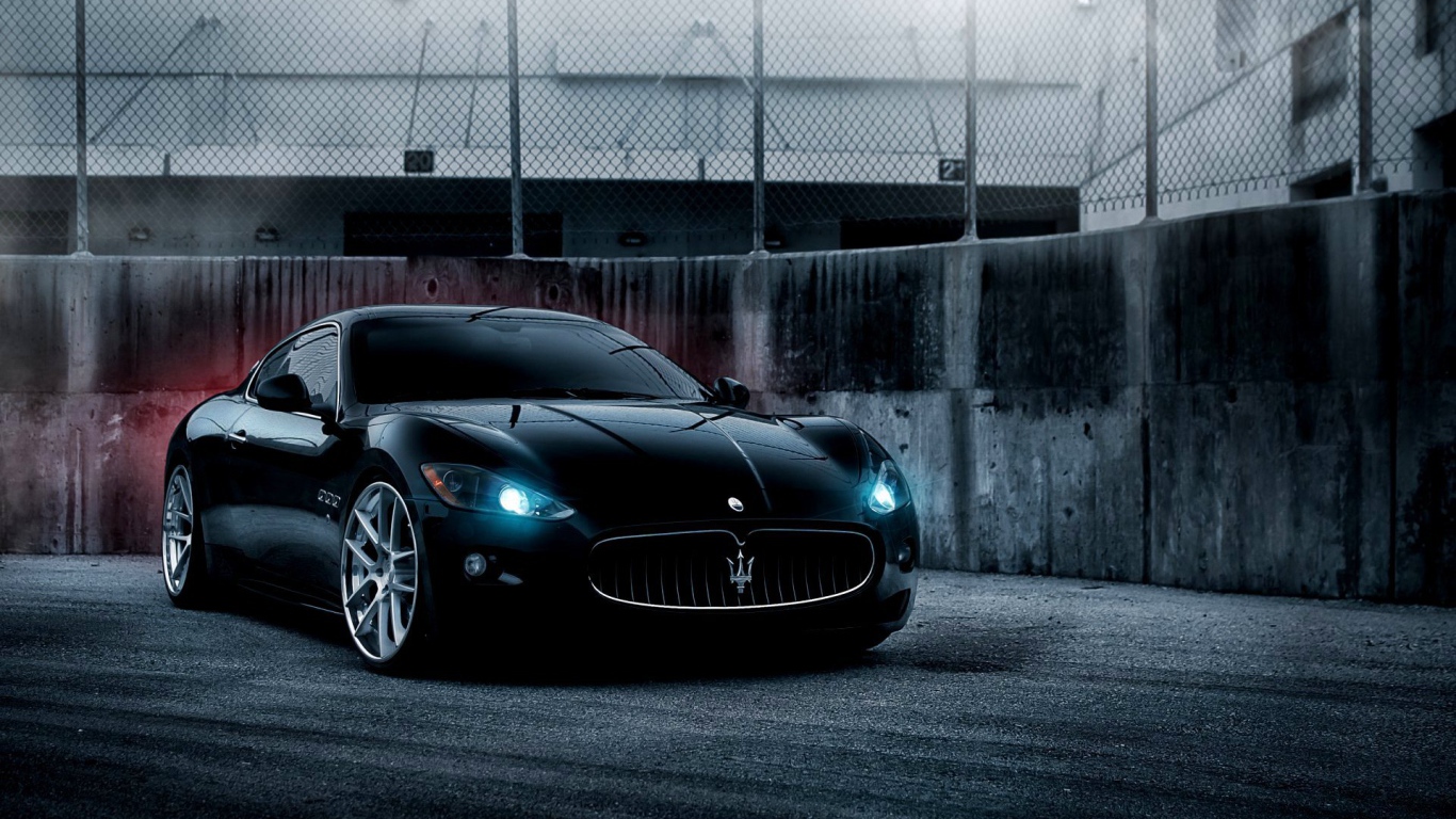 Фото автомобиля Maserati Quattroporte