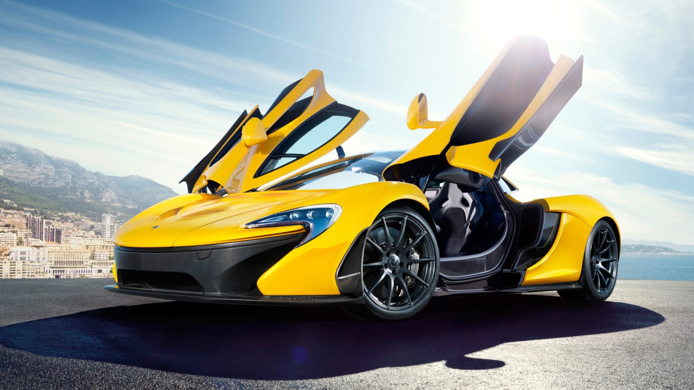 Желтый McLaren P1