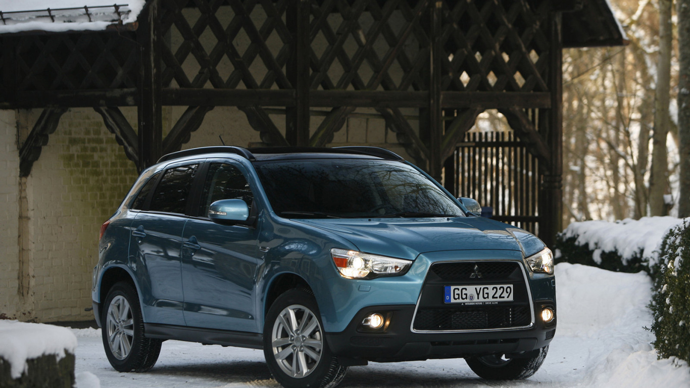Красивый автомобиль Mitsubishi ASX