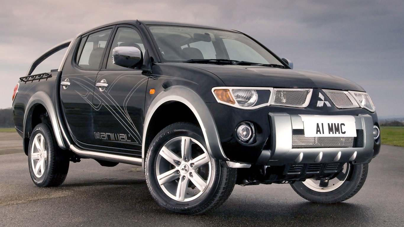 Красивый автомобиль Mitsubishi L200