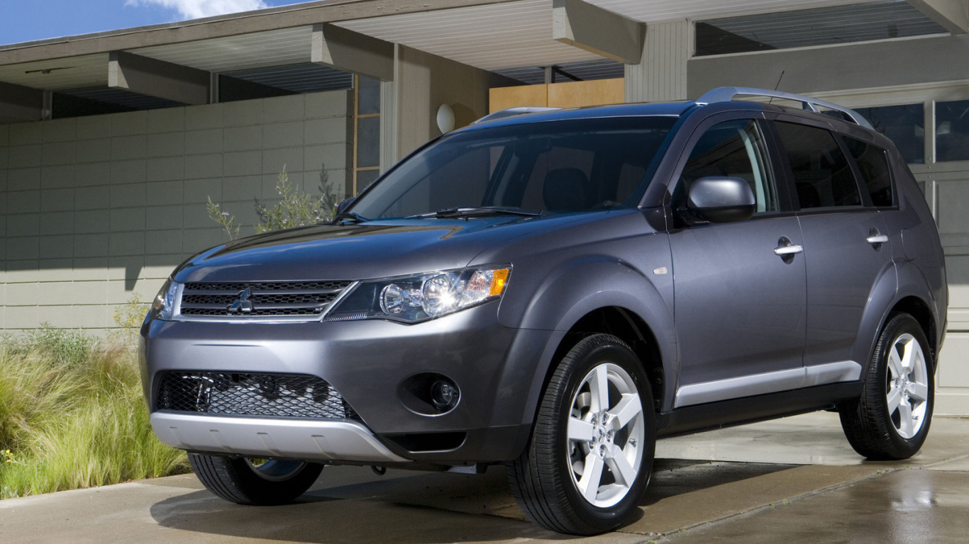 Надежный автомобиль Mitsubishi Outlander