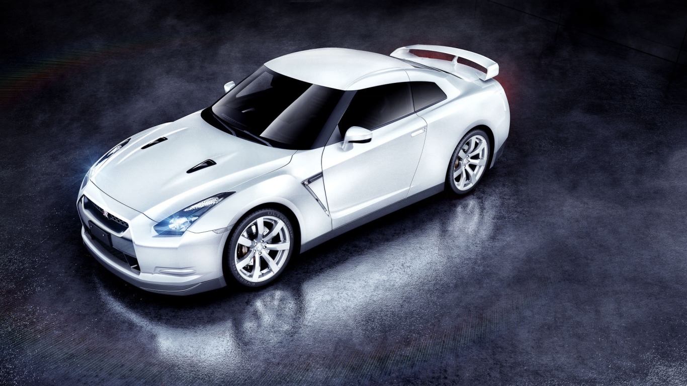 Белый Nissan GTR
