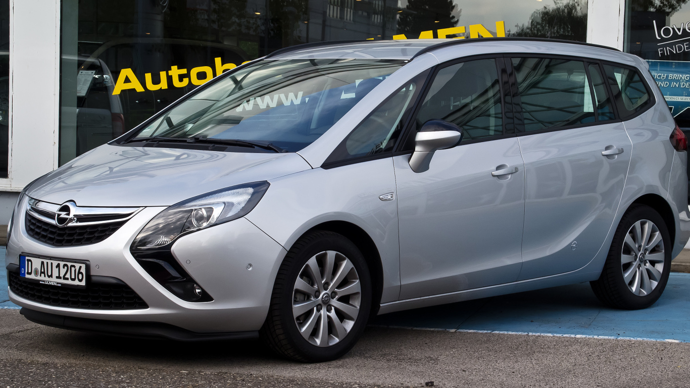 Надежный автомобиль Opel Zafira