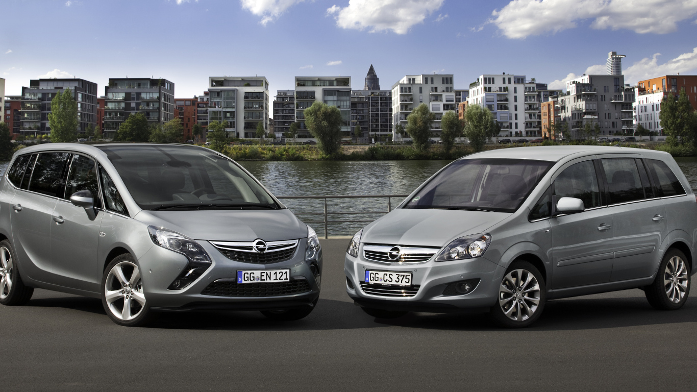 Тест драйв автомобиля Opel Zafira