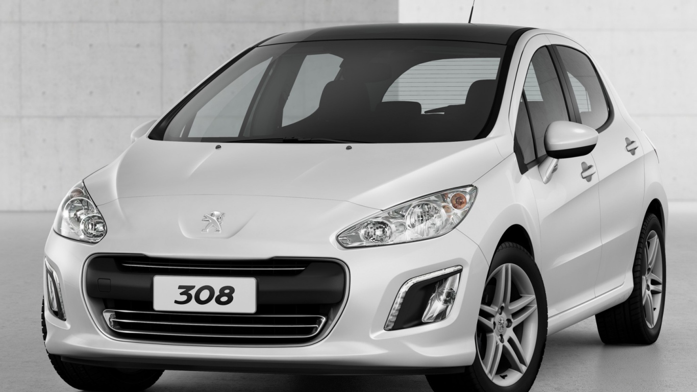 Белый Peugeot 308