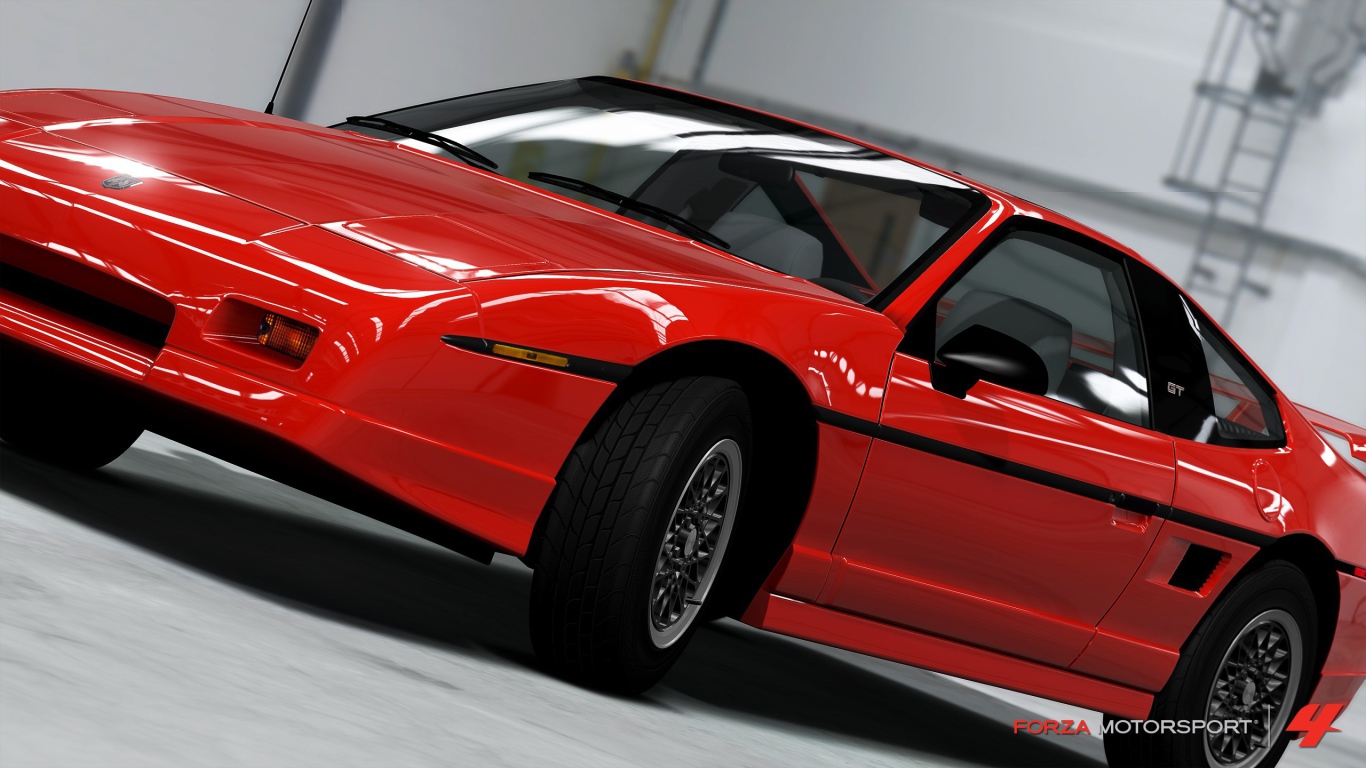 Новая машина Pontiac Fiero