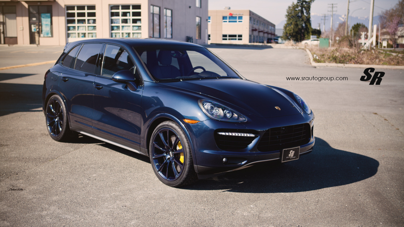 Porsche Cayenne в городе