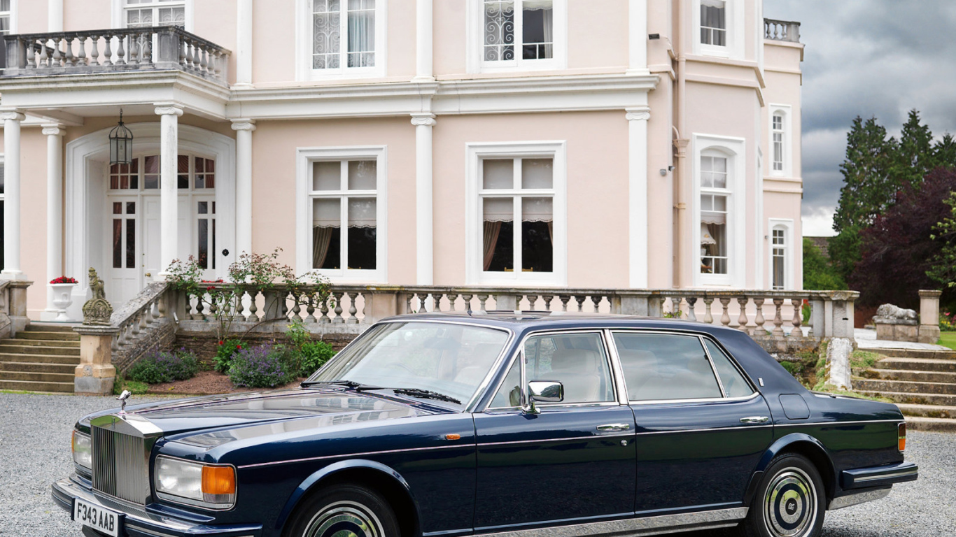 Дизайн автомобиля Rolls Royce Silver Spirit