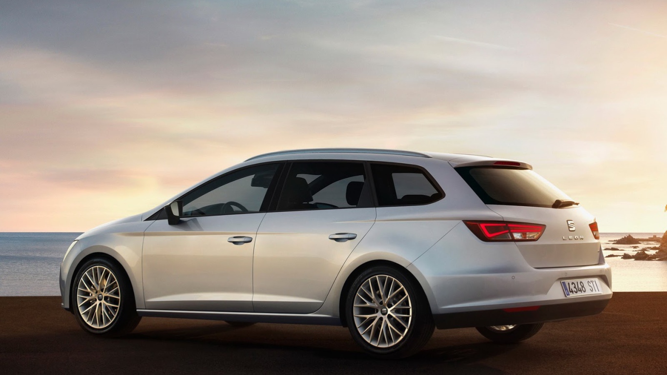 Надежный автомобиль Seat Leon Cupra 2014