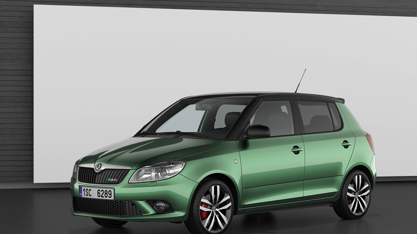 Красивый автомобиль Skoda Fabia