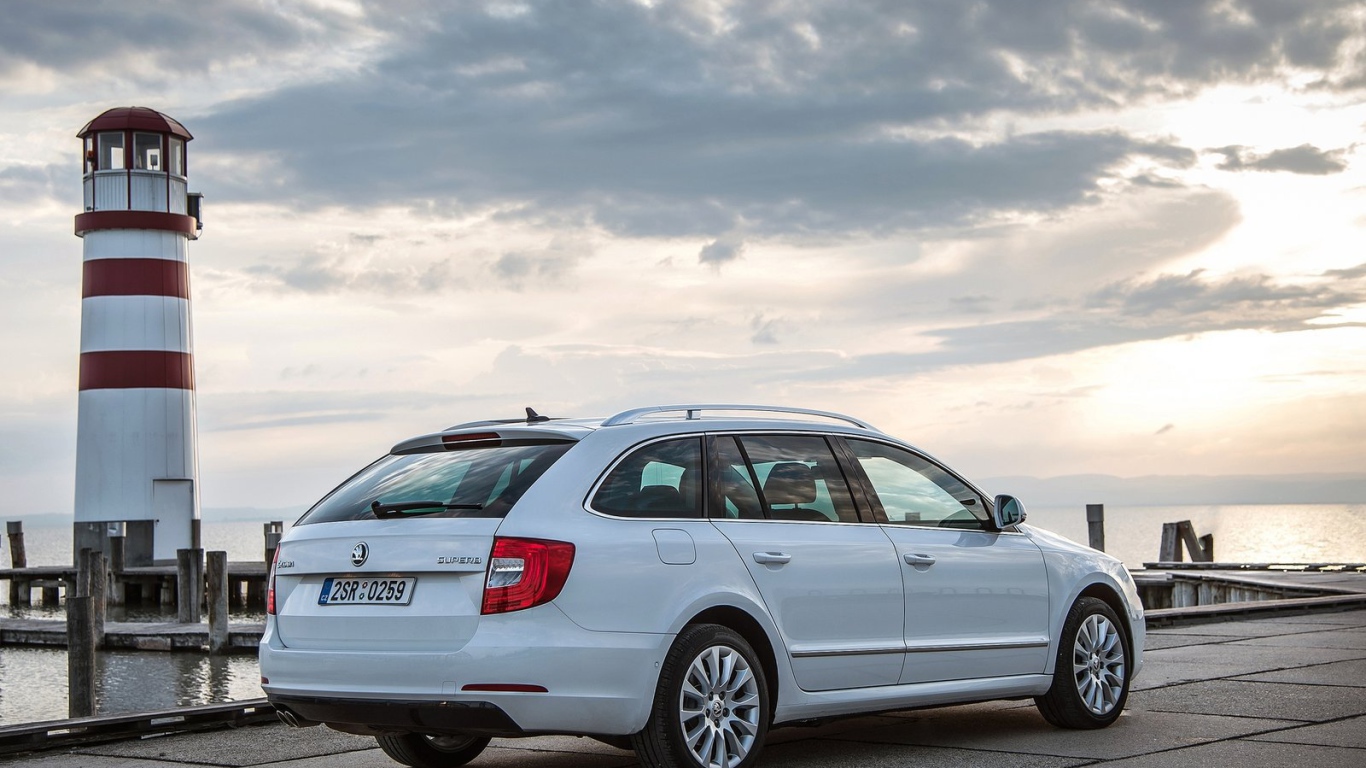 Надежный автомобиль Skoda Octavia 2014