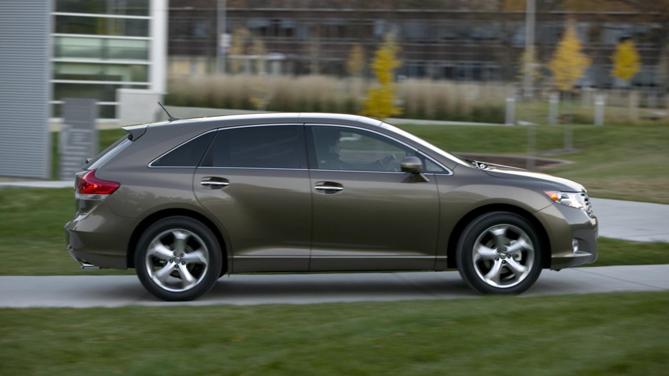 Новый автомобиль Toyota Venza