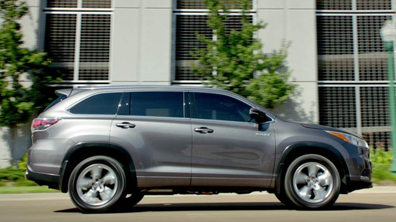 Надежный автомобиль Toyota Highlander 2014